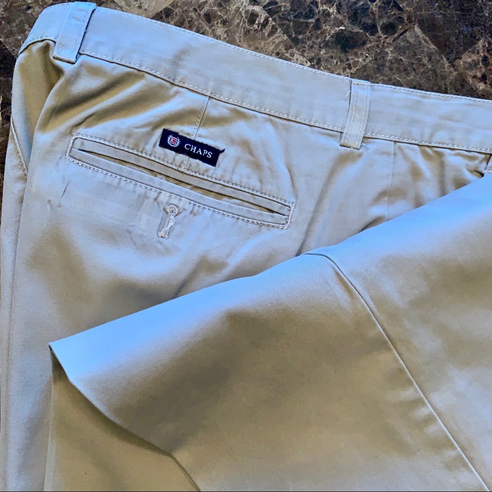 👌🐻 Khakis Pants - Picture 2 of 4